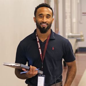 Meet your Posher, Clintn'